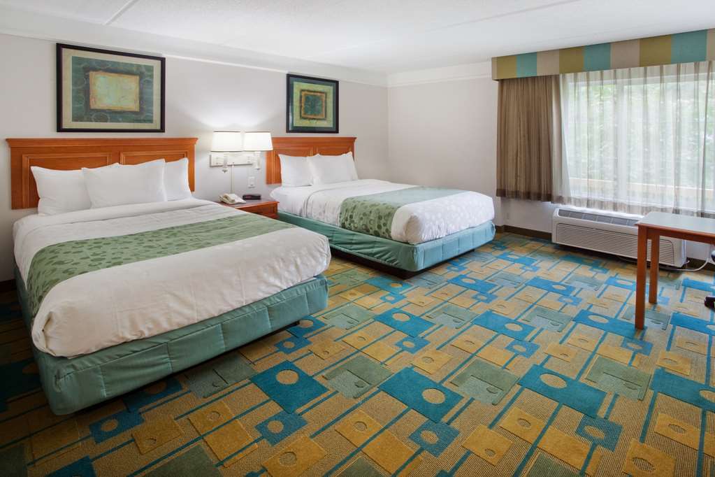 La Quinta By Wyndham Atlanta Conyers Otel Oda fotoğraf